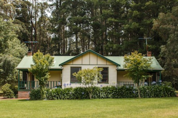 Federation Gardens  Possums Hideaway - Inverell Accommodation